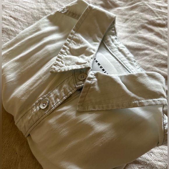 Aritzia - COMMUNITY brand, oversized button-up - Picture 2 of 5